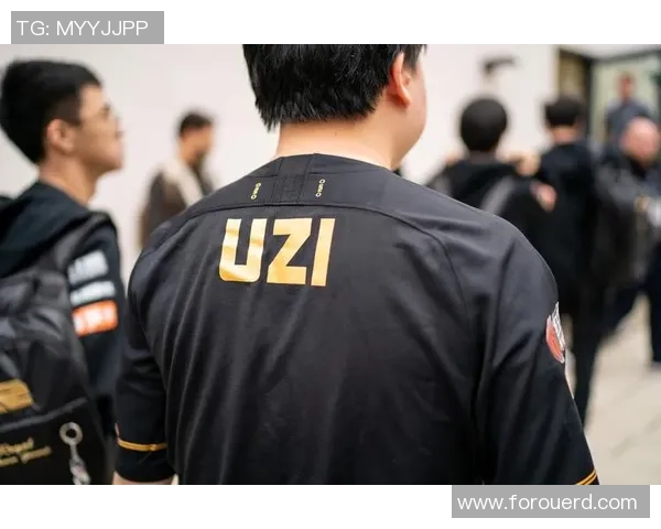 CSGO深度解析：RNG战队在比赛中展现的战术意识与团队配合技巧